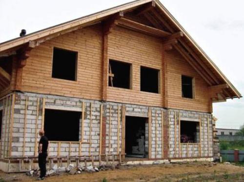 Комбинированный дом из пеноблока и бруса. Конструктивные варианты комбинированных домов