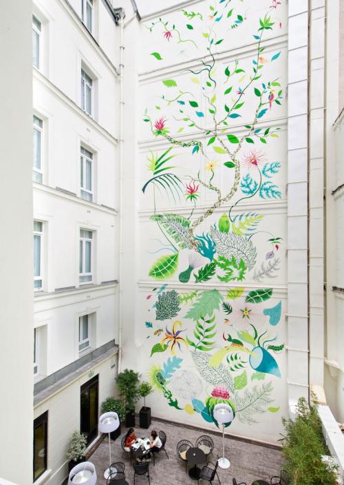 Флора и элегантность: отель в старинном здании в Париже 12