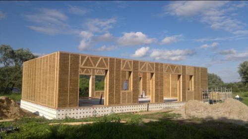 Дом из соломенных панелей. Этапы строительства дома из соломенных панелей: