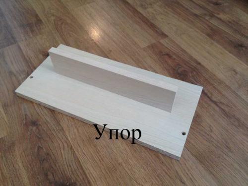 Потолочный карниз на жидкие гвозди. Монтаж потолочного плинтуса.