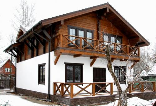 Комбинированный дом из пеноблока и бруса. Конструктивные варианты комбинированных домов