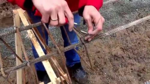 Вязать или варить арматуру в армопоясе. Варить или вязать: несколько нюансов арматурного каркаса