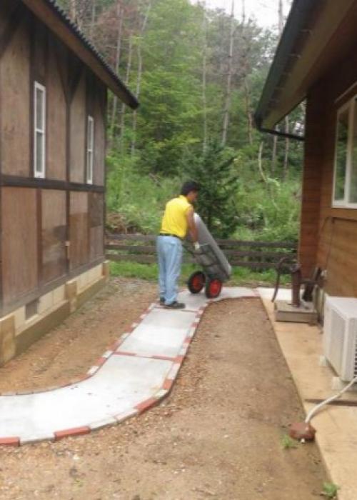 Тротуарная плитка для дорожек на даче: разновидности и дизайн 03