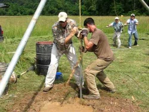 Что такое абиссинская скважина, какое отличие от артезианской скважины. Абиссинская скважина: что это такое и как ее сделать своими руками — плюсы и минусы, срок службы, устройство