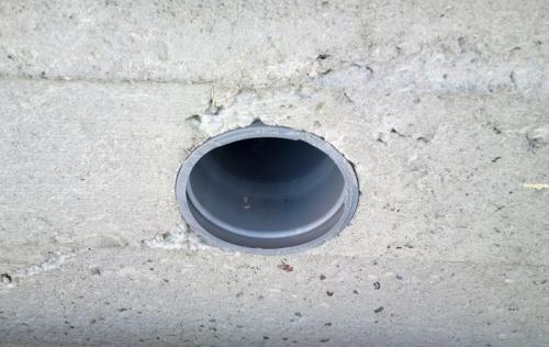 Когда закрывать продухи в фундаменте. Целесообразность закрытия продухов 01 Когда закрывать продухи в фундаменте. Целесообразность закрытия продухов 01