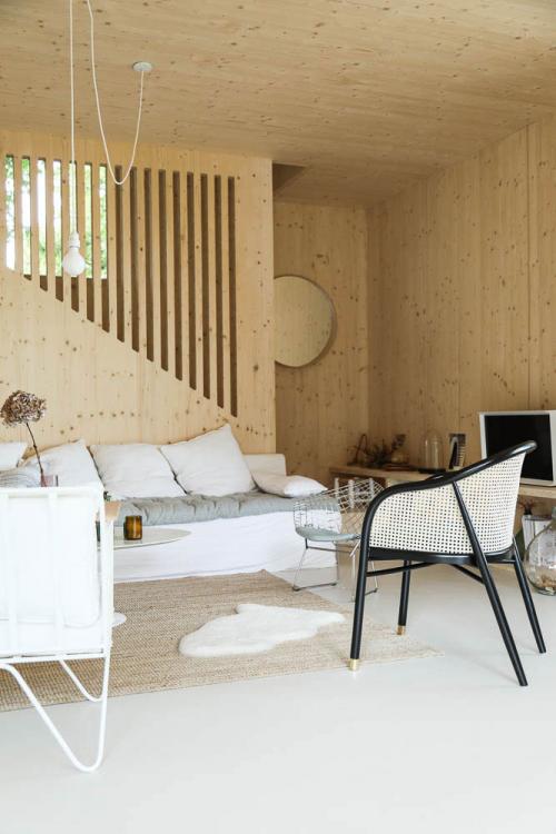 Интерьер из дерева, бассейн и потрясающая природа 04