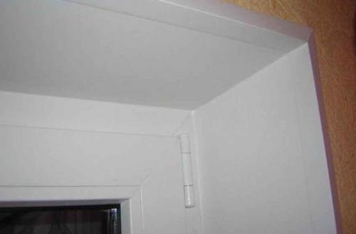 Как утеплить стену под окном. Проверка герметизации окон