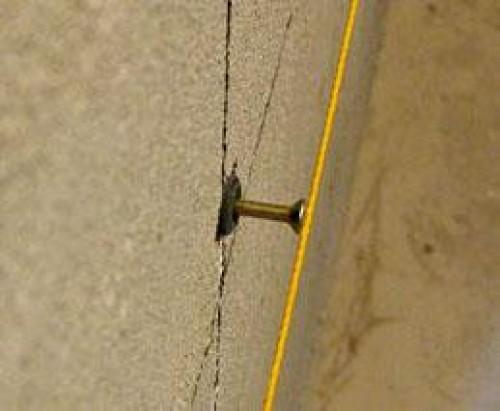 Как крепить гипсокартон к бетонной стене. Как крепить гипсокартон к стене без профиля и обрешетки