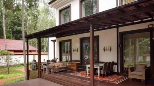 Пристроить веранду к деревянному дому. Как пристроить веранду к дому — варианты пристроек для различных домов, смотрите идеи и инструкции на фото!