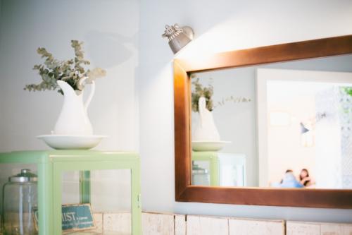 Дизайн колонны в интерьере кафе. Потрясающий винтажный дизайн уютного кафе Tartela