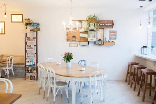 Дизайн колонны в интерьере кафе. Потрясающий винтажный дизайн уютного кафе Tartela