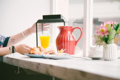 Дизайн колонны в интерьере кафе. Потрясающий винтажный дизайн уютного кафе Tartela