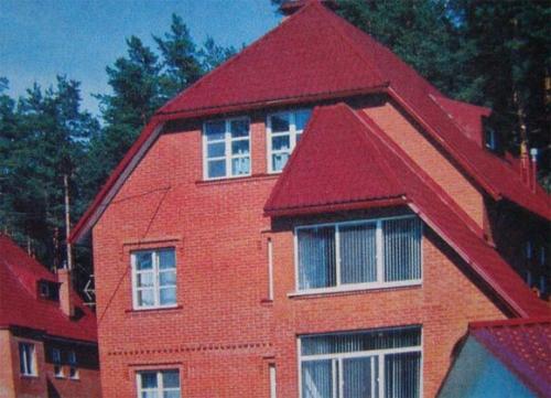 Полувальмовая крыша своими руками: чертежи, стропильная система и пошаговая инструкция 10