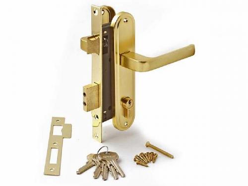 Как установить кодовый замок на калитку из профнастила. Замок для калитки уличный с ручкой: виды и варианты на фото, какой выбрать и поставить