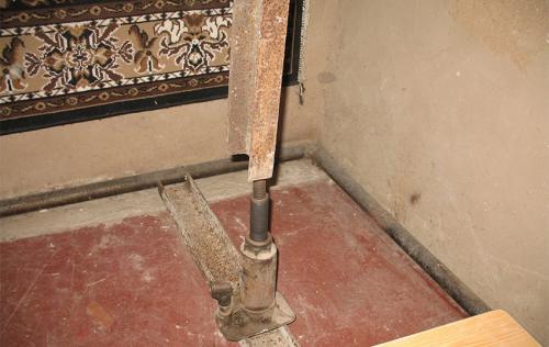 Как поднять потолок в саманном доме. Как поднять потолок в кирпичном доме?