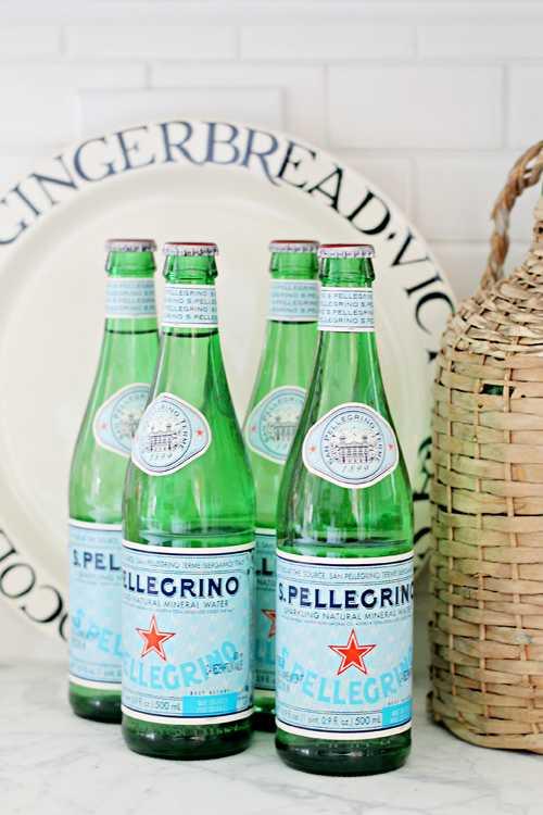 Уютная белоснежная кухня 06