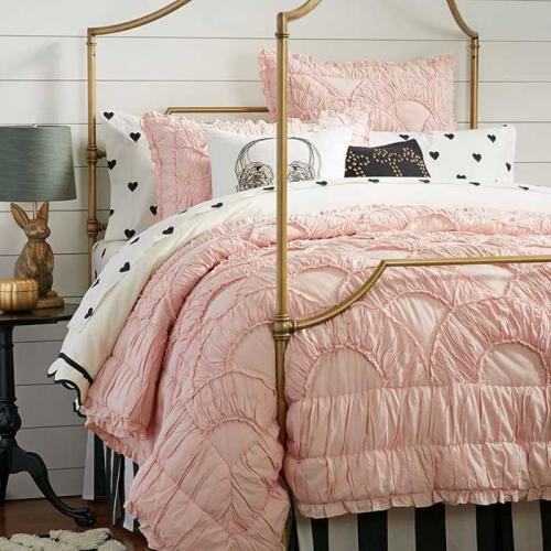 Сказочные спальни для современных принцесс от PB Teen 18