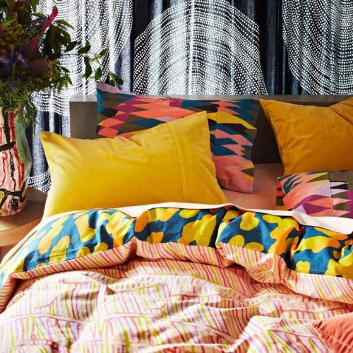 Коллекция яркого текстиля 08