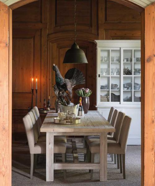 Уютная история в старинном особняке от Home & Cottage 04