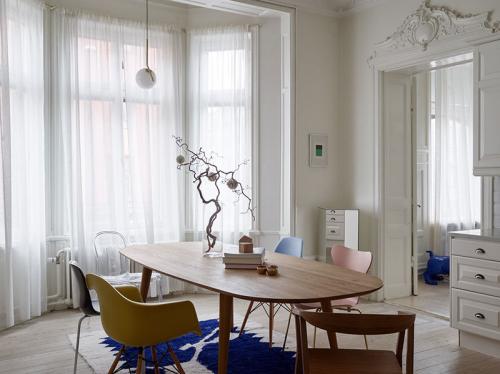 Скандинавская квартира с красочным декором 02