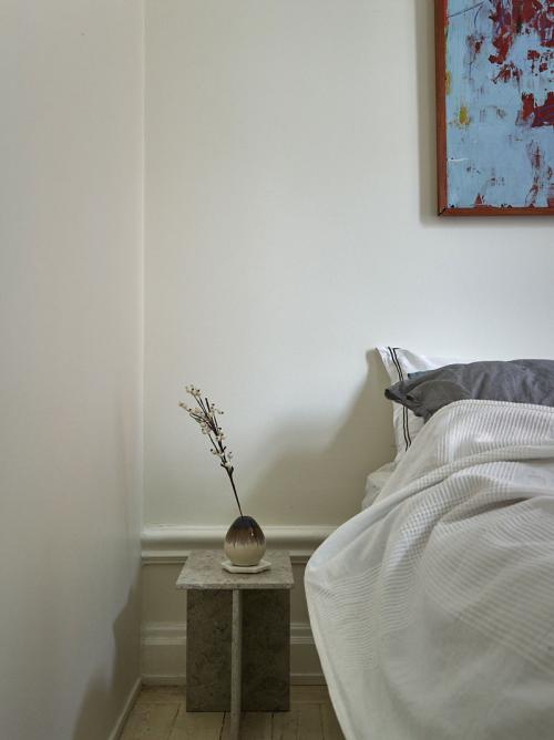 Скандинавская квартира с красочным декором 13