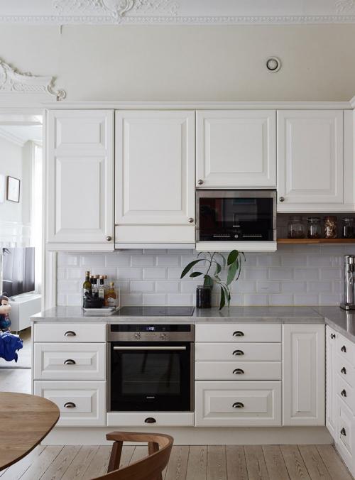 Скандинавская квартира с красочным декором 07