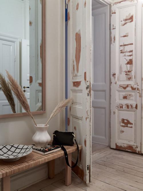 Скандинавская квартира с красочным декором 20