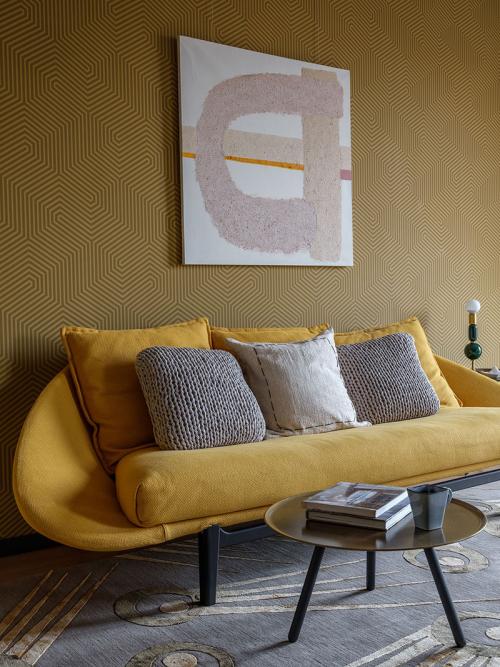 Квартира с интересными обоями в Москве (65 кв. м) 03