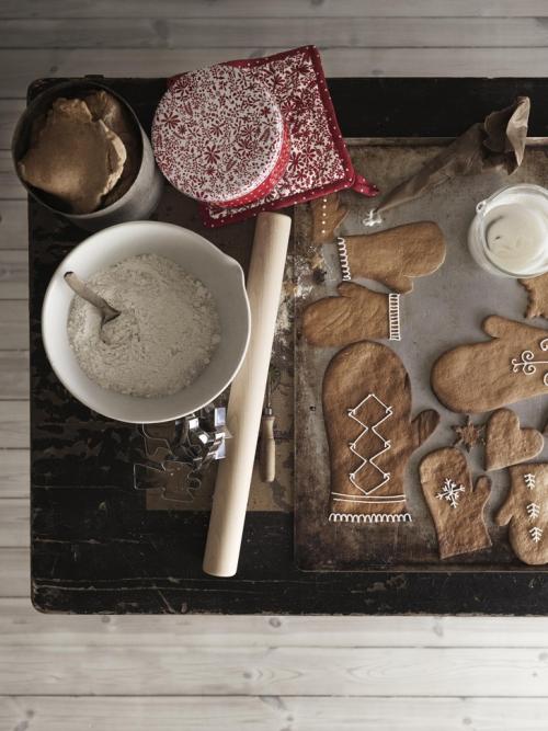 Отголоски праздников в новых работах Lo Bjurulf 06