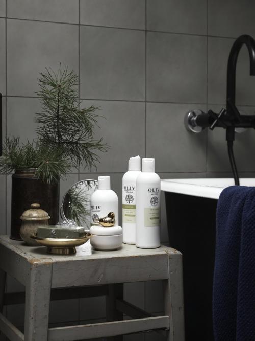 Отголоски праздников в новых работах Lo Bjurulf 07