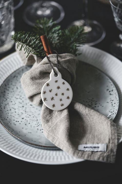 Сдержанный интерьер с праздничными нотками (78 кв. м) 08