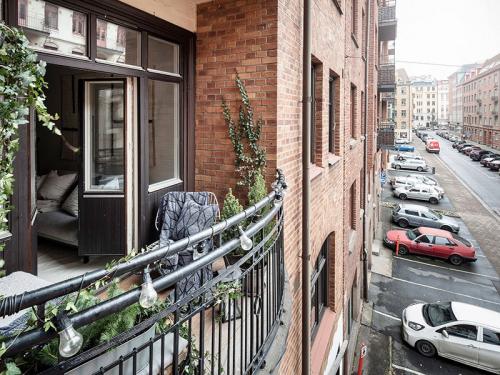 Скандинавская квартира с согревающей атмосферой (83 кв. м) 06