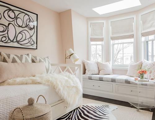 Пастель, цветы и милые детали — идеальная квартира для девушки 08