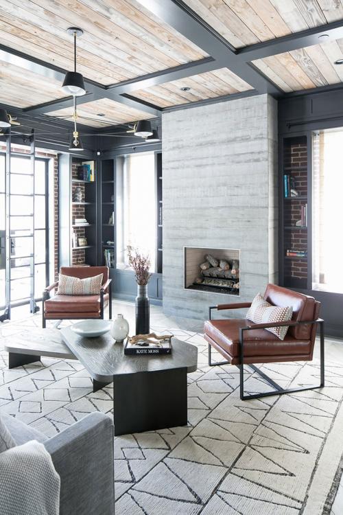 Дом с большой гардеробной и красивым задним двором 02