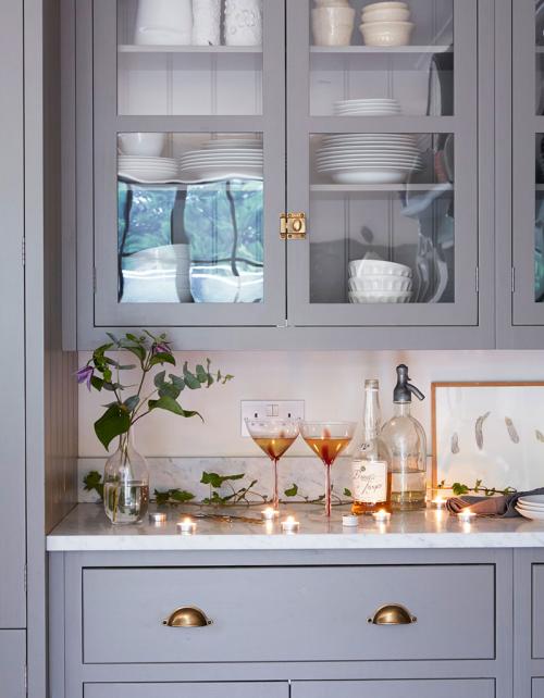 Три ёлки и интересные детали: праздничный декор для яркого дома в Лондоне 08