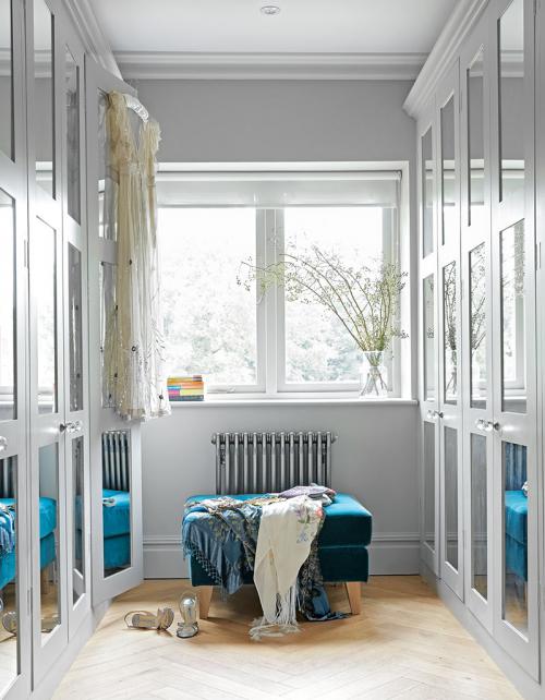 Три ёлки и интересные детали: праздничный декор для яркого дома в Лондоне 15