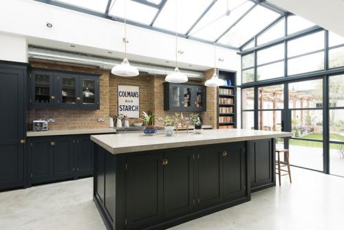 Кухня, залитая светом 04