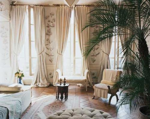 Miguel Flores-Vianna 02