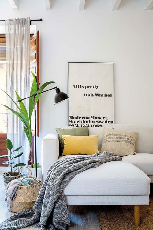 Уютный дом, который хозяева восстановили из руин 03