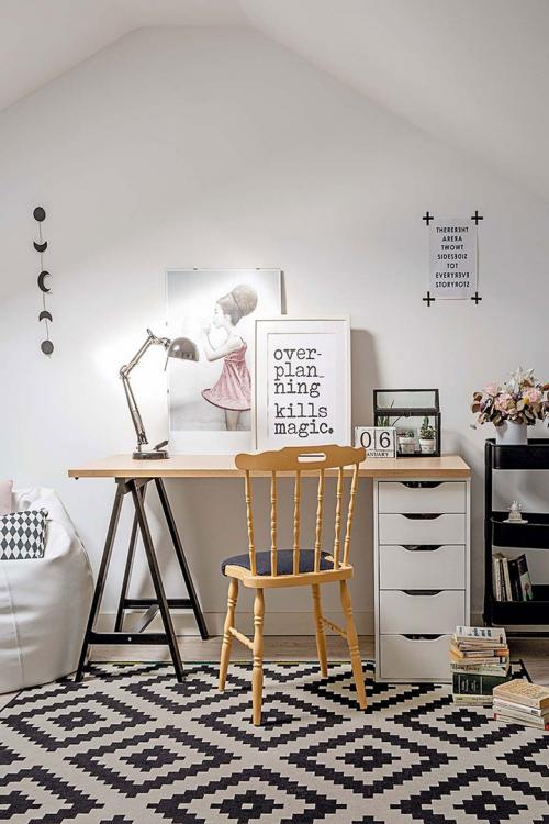 Уютный дом, который хозяева восстановили из руин 09