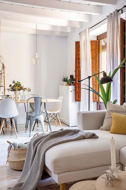 Уютный дом, который хозяева восстановили из руин 02