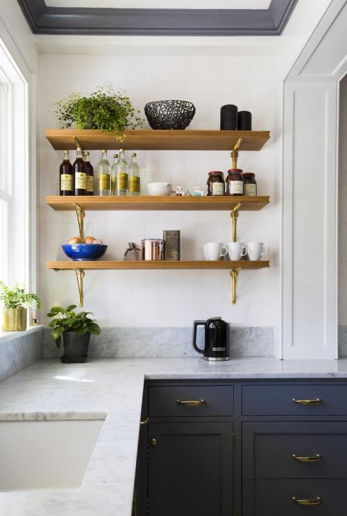 Современная реконструкция старой кухни 03