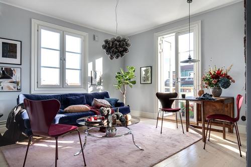 Красивый интерьер в оттенках синего (47 кв. м) 07