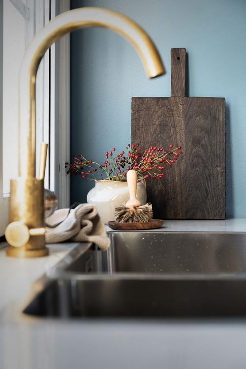 Красивый интерьер в оттенках синего (47 кв. м) 03