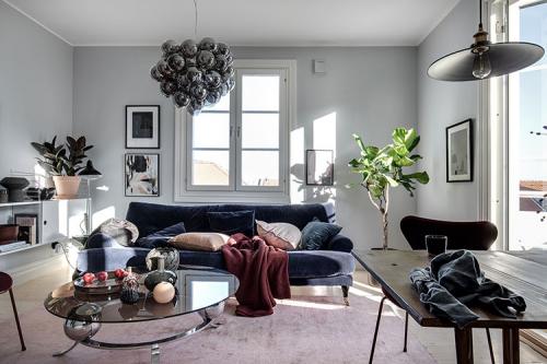 Красивый интерьер в оттенках синего (47 кв. м) 09