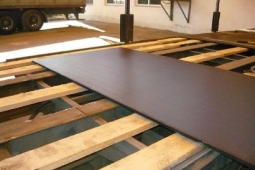 Ламинированная фанера для пола. Ламинированная фанера на пол: особенности, фото и отзывы