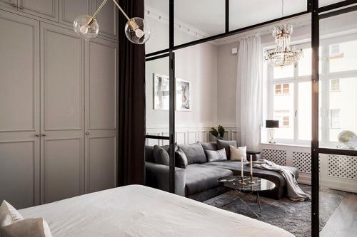 Спальня за стеклом и большая обеденная (72 кв. м) 03