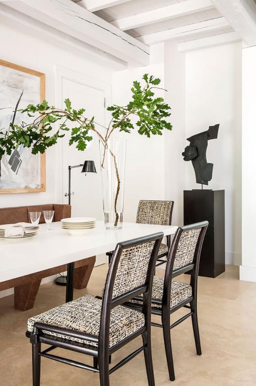 Изысканный и стильный белый интерьер 03