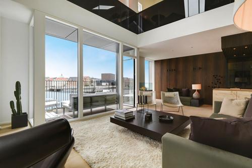 Нетипичная скандинавская квартира с видом на залив 07