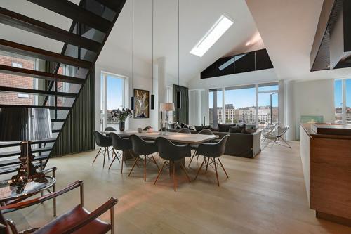 Нетипичная скандинавская квартира с видом на залив 09